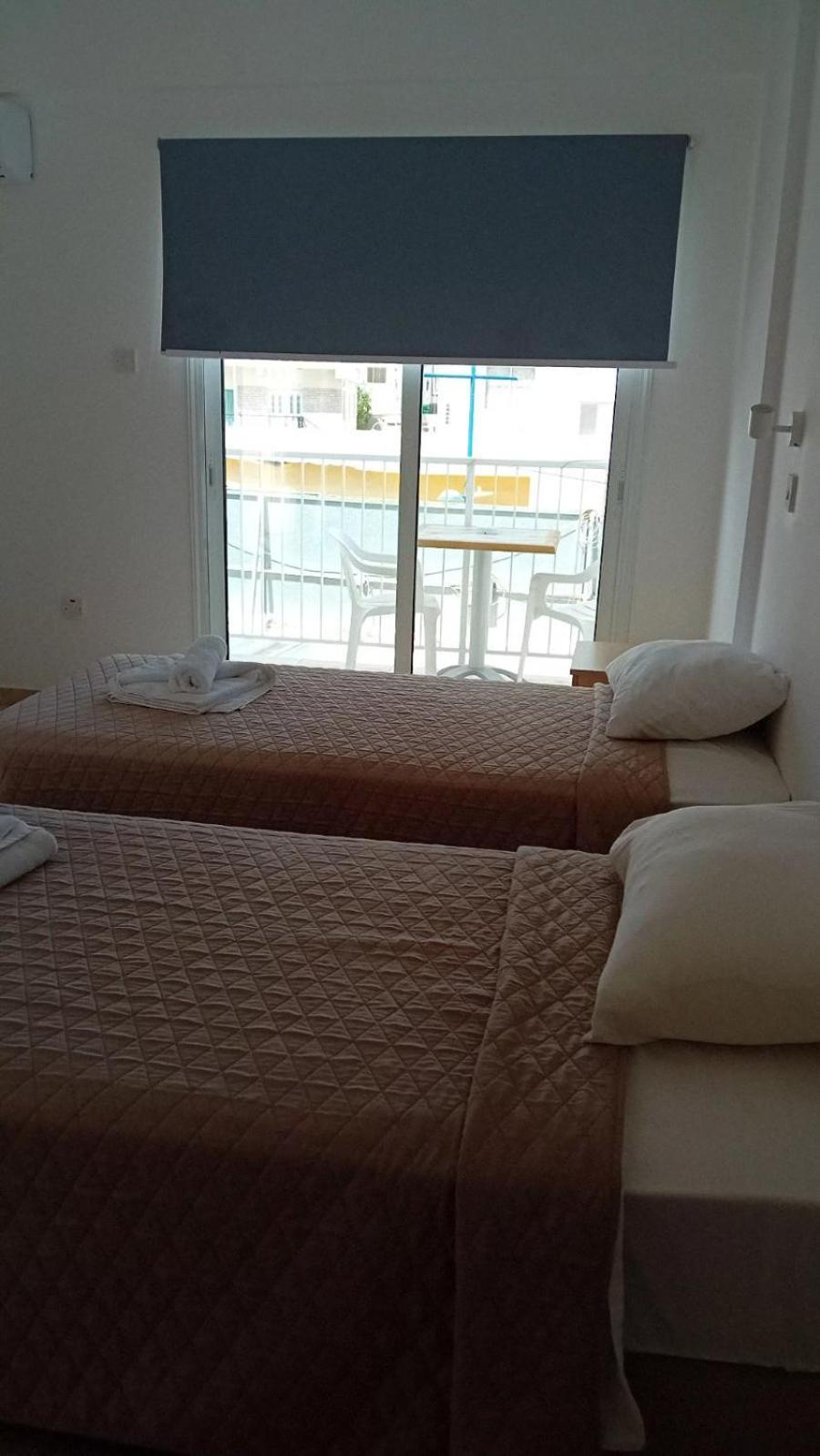 Napa Charles Apts Ayía Nápa Extérieur photo